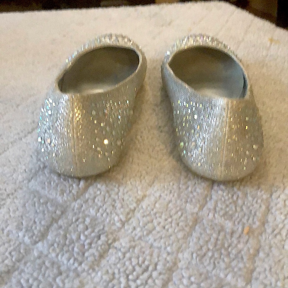 Flats - Picture 2 of 3